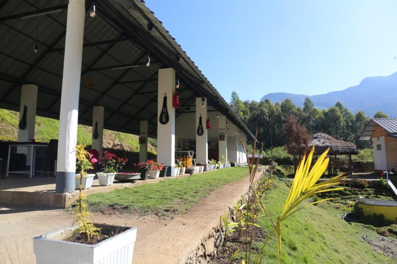 Happy Holidays Resort Kanthalloor Extérieur photo