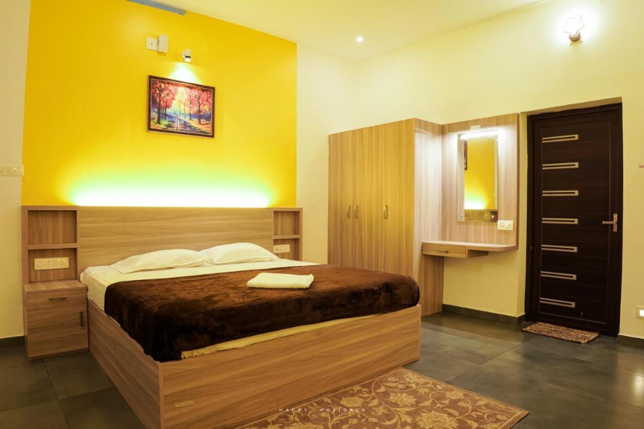 Happy Holidays Resort Kanthalloor Extérieur photo